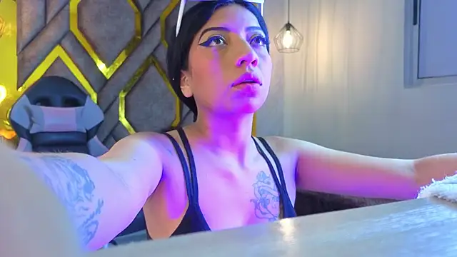 Ey Im simone  online show from June 6, 12:10 pm