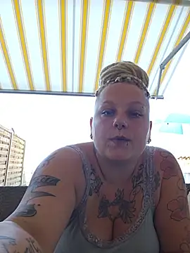 Lady Peggi online show from June 25, 8:30 am