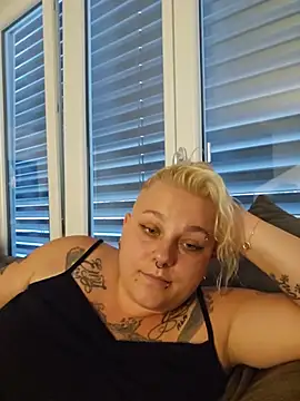 Lady Peggi online show from July 3, 7:20 pm
