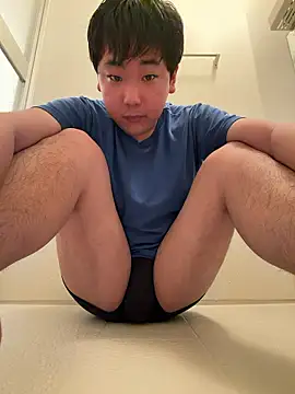 YuuYuu 010 online show from May 18, 9:09 pm