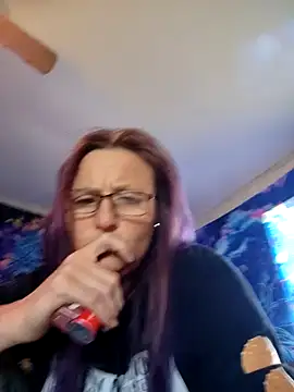 Queenle91 online show from May 4, 6:04 pm