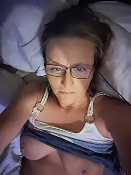 Queenle91 online show from May 17, 3:15 am