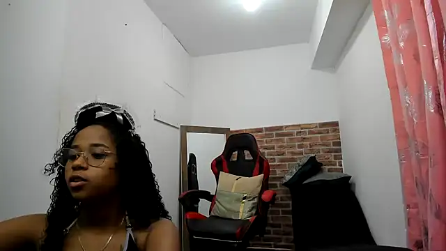 Snapshot of wizarpamela chatting on May 26, 8:05 pm wizarpamela online show from May 26, 8:05 pm