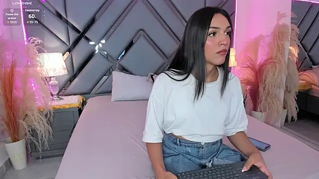MadisonHerrera online show from May 13, 4:48 pm