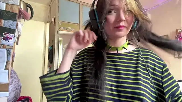 Berlinettagray online show from May 8, 1:38 pm