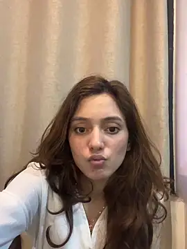 Lilywant online show from May 12, 2:36 pm