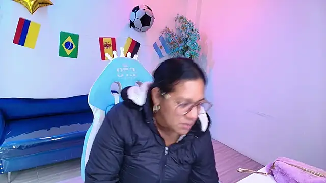 Snapshot of Isabella_rows chatting on July 1, 11:34 am Isabella rows online show from July 1, 11:34 am