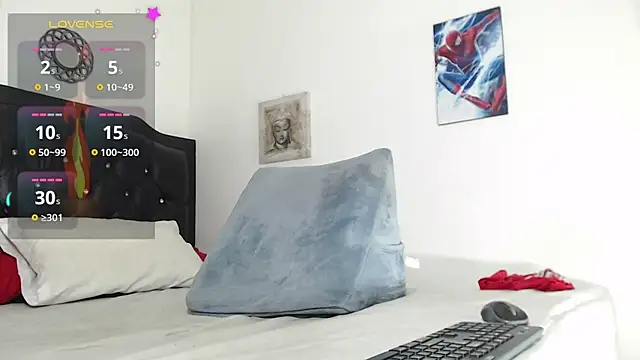 Santiago And Mick online show from May 13, 6:49 pm