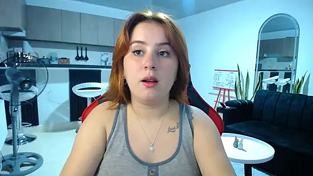 Snapshot of sweet_bella_29 chatting on June 30, 3:40 am sweet bella 29 online show from June 30, 3:40 am