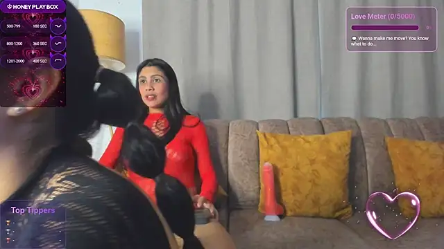 ElizabethAndEliana online show from July 11, 1:25 pm