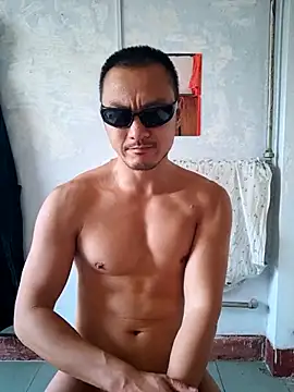 muscleboy63 online show from May 12, 11:35 pm