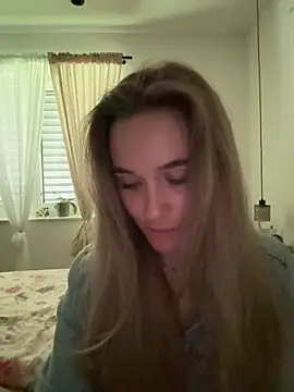 Snapshot of LillyStarr chatting on June 10, 11:09 am LillyStarr online show from June 10, 11:09 am