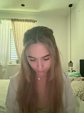 Snapshot of LillyStarr chatting on June 26, 11:25 am LillyStarr online show from June 26, 11:25 am