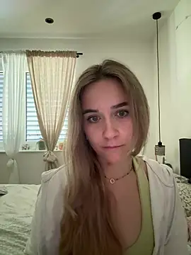 Snapshot of LillyStarr chatting on June 27, 7:57 am LillyStarr online show from June 27, 7:57 am