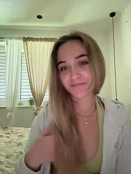 Snapshot of LillyStarr chatting on July 1, 1:24 pm LillyStarr online show from July 1, 1:24 pm