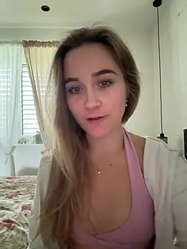 Snapshot of LillyStarr chatting on July 9, 7:34 am LillyStarr online show from July 9, 7:34 am