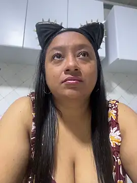 Rachell Carter online show from May 7, 3:45 am