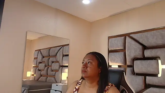 Rachell Carter online show from May 20, 4:29 am