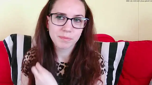 Snapshot of EmilyHotAngel chatting on May 21, 2:35 pm EmilyHotAngel online show from May 21, 2:35 pm