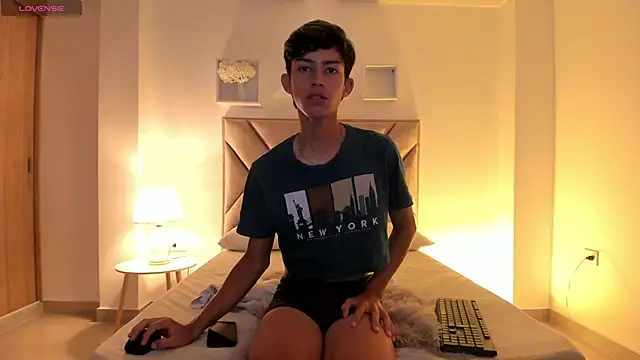 Baby noahtt online show from June 1, 1:57 pm