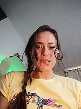 bellisimawet online show from May 17, 3:41 pm