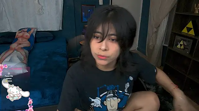 Snapshot of pixelrabitttt chatting on May 19, 9:21 pm pixelrabitttt online show from May 19, 9:21 pm