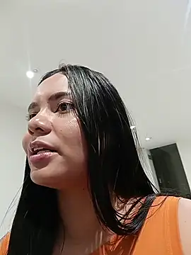 Eva-Apple online show from May 9, 9:09 pm