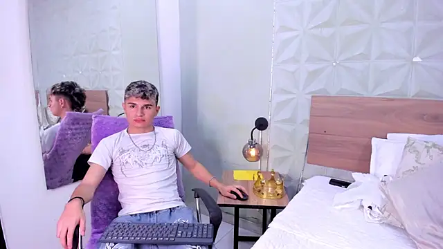 Valerius Angel online show from May 21, 1:01 am