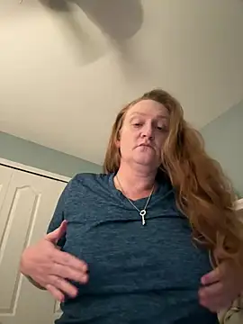 Kellilyn10 online show from July 11, 4:59 am