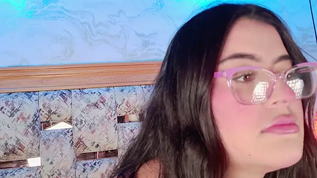 violeta duval online show from May 14, 3:02 am