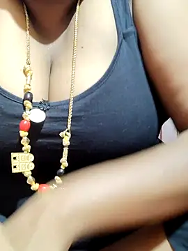 Snapshot of tamilkavitha123 chatting on May 29, 8:12 am tamilkavitha123 online show from May 29, 8:12 am