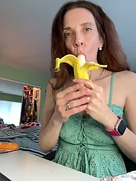Raevyn online show from May 10, 6:24 pm