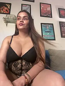 Snapshot of Leena_singh chatting on July 5, 6:59 pm Leena singh online show from July 5, 6:59 pm