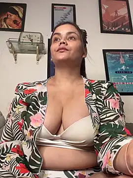 Snapshot of Leena_singh chatting on July 17, 5:29 pm Leena singh online show from July 17, 5:29 pm