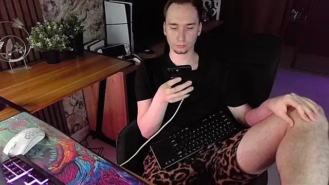 Snapshot of Blake_Noirr chatting on May 16, 7:45 pm Blake Noirr online show from May 16, 7:45 pm