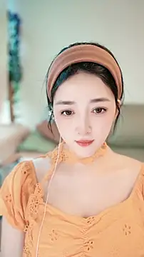 Snapshot of singer-wenwan chatting on June 25, 10:09 am singer-wenwan online show from June 25, 10:09 am