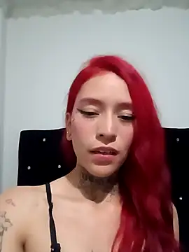 ChicaFuegoDulce online show from May 10, 1:11 am