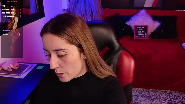 Snapshot of anikajhonsson chatting on June 24, 9:03 pm anikajhonsson online show from June 24, 9:03 pm