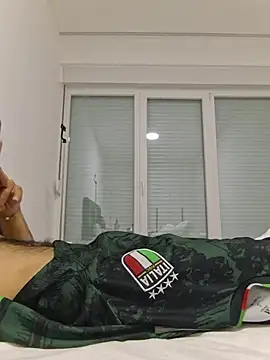 Snapshot of kurdishboy69 chatting on June 16, 8:44 pm kurdishboy69 online show from June 16, 8:44 pm