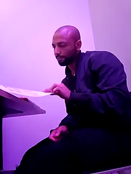 Camodick online show from April 12, 8:19 am