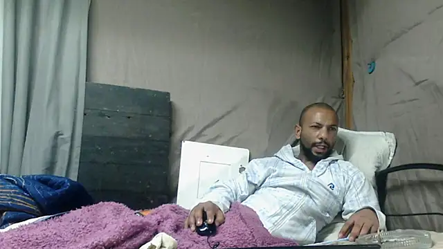 Snapshot of Camodick chatting on June 28, 10:10 am Camodick online show from June 28, 10:10 am
