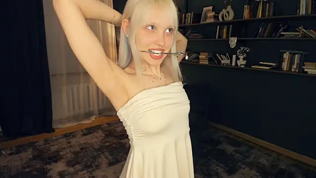 DelorisDetrich online show from May 10, 8:36 pm