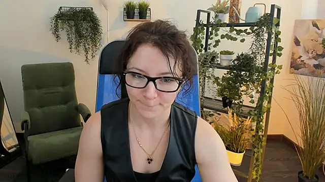 AureliaGleam online show from May 11, 4:29 am