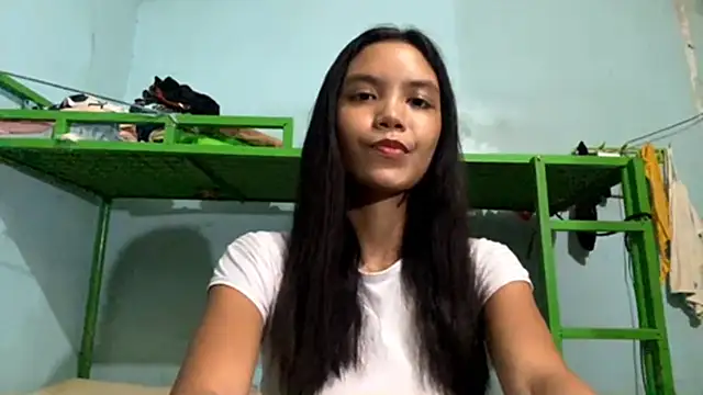 ValeryCatledge online show from May 10, 2:22 pm