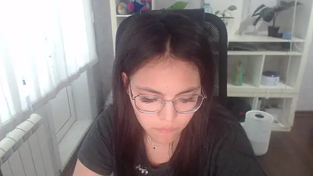 Snapshot of Anda_here chatting on June 18, 10:09 am Anda here online show from June 18, 10:09 am