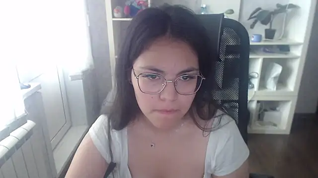Snapshot of Anda_here chatting on June 25, 2:44 am Anda here online show from June 25, 2:44 am
