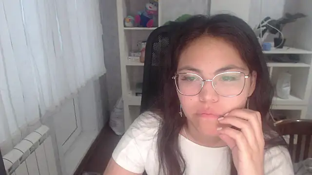 Snapshot of Anda_here chatting on June 27, 10:48 pm Anda here online show from June 27, 10:48 pm