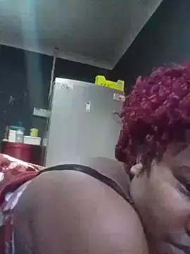 ChubbyMidgetxxx19 online show from May 9, 10:53 am
