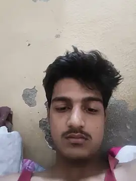 Snapshot of your_shezada chatting on June 3, 4:59 am your shezada online show from June 3, 4:59 am