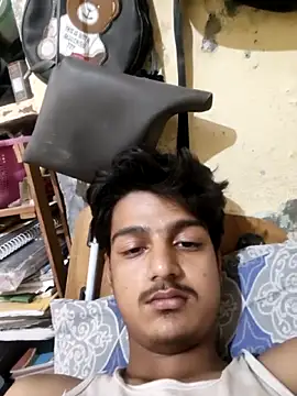 Snapshot of your_shezada chatting on June 23, 6:44 am your shezada online show from June 23, 6:44 am